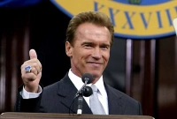 হলিউড তারকা আর্নল্ড শোয়ার্জেনিগারের বার্তা রুশদের মধ্যে সাড়া ফেলেছে