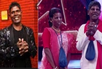 সবার সামনে ভালোবাসার মানুষটিকে চুমু খেয়ে ফের ভাইরাল ভুবন