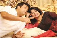 'মৌসুমী সময় দিচ্ছে আমাকে হোয়াটসঅ্যাপে, দূরে থেকেও খুব কাছে'