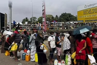 ভয়াবহ অর্থনৈতিক সংকটে দেশ ছাড়ছেন শ্রীলঙ্কানরা, ভারতমুখী ঢল নামার আশঙ্কা