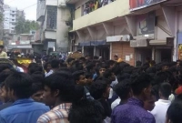 টিকিট মিলছে না ২১০০ টাকায়ও, সিনেমা চলাকালীন সময়েই নিহত ১