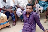 এলাকাবাসীর উত্তম-মধ্যম খেলেন ভুয়া এসআই পরিচয়ে কলেজছাত্রীকে বিয়ে করা উৎপল মণ্ডল 