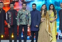 দক্ষিণে সিনেমা আমাদের বার বার গোল দিয়ে যাচ্ছে, কবে বুঝবে বলিউড: সালমান