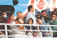 'প্রথম উইকেটের পতন শেষ, এবার ইমরান খানের পালা'