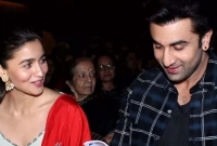 আমাকে পাগল কুকুরে কামড়ায়নি যে আপনাদের তারিখ জানাব : রণবীর