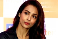 দ্রুত হাসপাতালে নেওয়া হয়েছে বলিউড অভিনেত্রী মালাইকাকে, তিনটি গাড়িই ক্ষতিগ্রস্ত