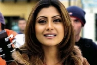 এক ব্যবসায়ীর জালে জড়িয়ে বড় ধরা খেলেন বলিউড বাঙ্গালী অভিনেত্রী!