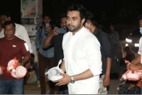 পবিত্র রমজানে এতিম ও ছিন্নমূলদের পাশে অভিনেতা অপূর্ব