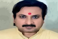 কপালে টিপ পরে প্রতিবাদ, বুলিংয়ের শিকার অভিনেতা সাজু খাদেম