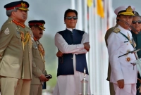 ইমরানঘনিষ্ঠদের ওপর দেশত্যাগে নিষেধাজ্ঞা আরোপ