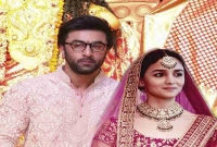 আলিয়ার জন্য রণবীরের বিশেষ উপহার, ভাইরাল সোশ্যাল মিডিয়ায়