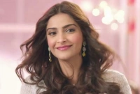 ২০ কর্মচারীর মধ্যে ২.৪ কোটি টাকার নগদ-গয়না চুরির নেপথ্যে কে, সোনমকে জানালো পুলিশ