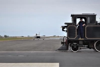 ঝু্ঁকিপূর্ণ ও বিপজ্জনক রানওয়ে! বিশ্বের বিস্ময়কর এই বিমানবন্দরটি