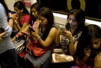 স্মার্টফোনে গান শোনার সেরা ৫ অ্যাপ