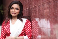 দীর্ঘ ৪০ বছর ধরে নায়িকা রোজিনার রাতের এই অভ্যাস জানলে অবাক হবেন