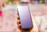 টুথপেস্টে দিয়ে দূর করুন স্মার্টফোনের স্ক্রিনের স্ক্র্যাচ