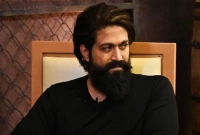 বলিউডে কোন নায়িকার সঙ্গে অভিনয় করতে চান? জানালেন যশ