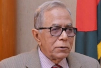 জনরোষ-ঠেকাতে-ছদ্মবেশে-লুঙ্গি-গেঞ্জি-মাস্ক-পরে-বিমানবন্দরে-যান-আবদুল-হামিদ