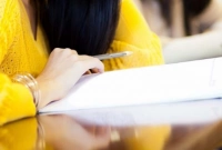 উত্তরপত্রে ছাত্রীর 'আকুতি' দেখে অবাক শিক্ষক