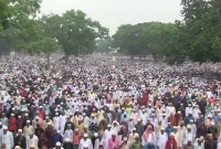 বৃষ্টির মধ্যেও শোলাকিয়ায় ঈদের জামাত জনসমুদ্রে পরিণত হলো