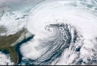 প্রচণ্ড শক্তি নিয়ে উপকূলের কাছাকাছি ঘূর্ণিঝড় ‘বিপর্যয়’