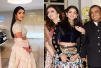 রীতিমতো চমকে দিলেন মুকেশ আম্বানির পূত্রবধু!