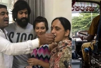 কেজিএফ তারকা যশের বাবাকে নিয়ে গোপন কথাটি ফাঁস করলেন রাজামৌলি