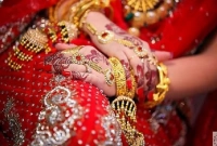 বিয়ে-করতে-এসে-১৫-লাখ-টাকা-জরিমানা-দিল-বর-