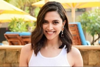 কান উৎসবে গিয়ে বাজিমাত করলেন দীপিকা! প্রশংসা করছেন সবাই