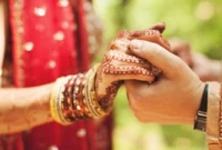 বিয়ের এক মাসের মধ্যেই দুলাভাইয়ের সঙ্গে একি করলেন শ্যালিকা!