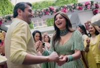 তিন সন্তান নিয়ে ফের বিয়ে করলেন কণিকা কাপুর