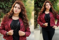 নির্জন জায়গায় রাতে একা যেতে ভয় পান কর্ণিয়া