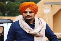 প্রকাশ্য দিবালোকে জনপ্রিয় গায়ককে গুলি করে হত্যা, এলাকা রণক্ষেত্র