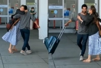 নিউ ইয়র্কের বিমানবন্দরে সজলকে দেখতে পেয়ে দৌঁড়ে এসে জড়িয়ে ধরেন