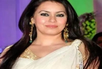  খবরটি শোনার সঙ্গে সঙ্গে কাঁদতে থাকেন নায়িকা মহিমা!