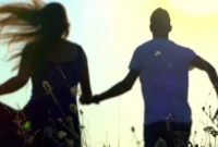 দুই স্বামীর টানাপোড়েনের মাঝে প্রেমিকের সঙ্গে পালালেন স্ত্রী!