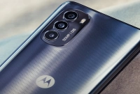 কম দামে দারুণ সব ফিচার নিয়ে Moto G82 5G স্মার্টফোন