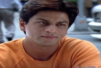  কাঁদতে কাঁদতে যা বলেছিলেন শাহরুখ খান!