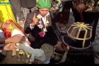 ধূমধাম করে ছাগলকে বিয়ে করলেন এক ব্যক্তি! পিছনে রয়েছে চমকে যাওয়া কারণ  ধূমধাম করে ছাগলকে বিয়ে করলেন এক ব্যক্তি! পিছনে রয়েছে চমকে যাওয়া কারণ
