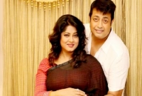 কিছুদিন ধরে আলাদা থাকছেন মৌসুমী ও ওমর সানী, কথাও বন্ধ!