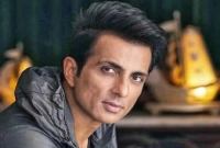 আটকে পড়া সাহিলকে দেশে ফেরালেন সোনু!