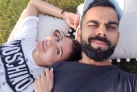 অনুষ্কাকে নিয়ে মায়ানগরীতে হৈচৈ! আসলে যা ঘটেছে