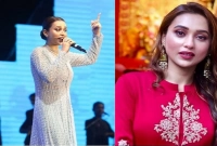 গান গেয়ে ভক্ত, দর্শক ও শ্রোতাদের মুগ্ধ করলেন কলকাতার মিমি