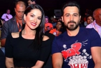 এডমিট কার্ডে বাবার নাম ইমরান হাশমি ও ‌মায়ের নাম সানি লিওন