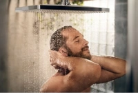 বাথরুমে যে হাস্যকর কাজটি করেন বেশিরভাগ বিবাহিত পুরুষরা