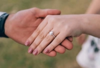 বাম হাতের ৪র্থ আঙুলে কেন পরানো হয় আংটি? নেপথ্যে ৫০০ বছর আগের এই ইতিহাস