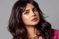 মাথায় হাত প্রিয়াঙ্কার! কী হয়েছে জানেন? হায় হায় করছে ভক্তরা!