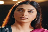 যে কারনে আজও একা টাবু, করেননি বিয়ে!