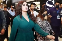 কেমন জীবনসঙ্গী পছন্দ? জানালেন জাহ্নবী কাপুর