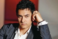 জিয়া খানকে নিয়ে যে অস্বস্তিতে পড়লেন আমির